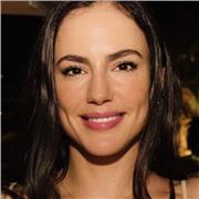 SE OFRECE TRADUCTORA Y PROFESORA DE ITALIANO Y DE ESPAÑOL